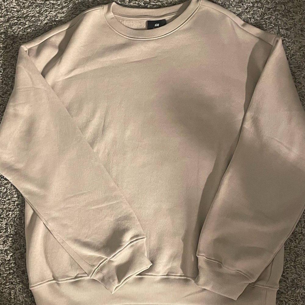 H&M Relaxed Fit Crewneck
